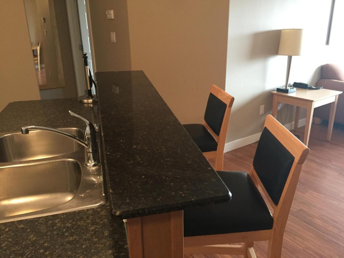 Clearwater Residence Hotel Timberlea Fort Mcmurray Esterno foto